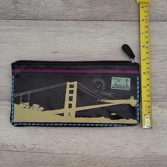 San Francisco Bridge Envelope Faux Leather Zippered Multi Pocket Clutch - Picture 9 of 9